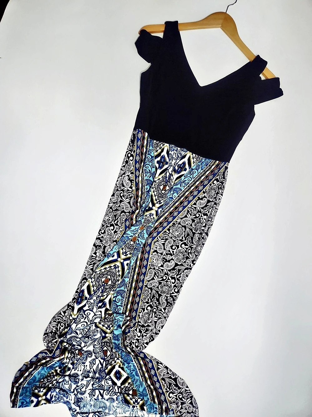 London Times Floral Maxi Dress Black Blue Size 4 Like New